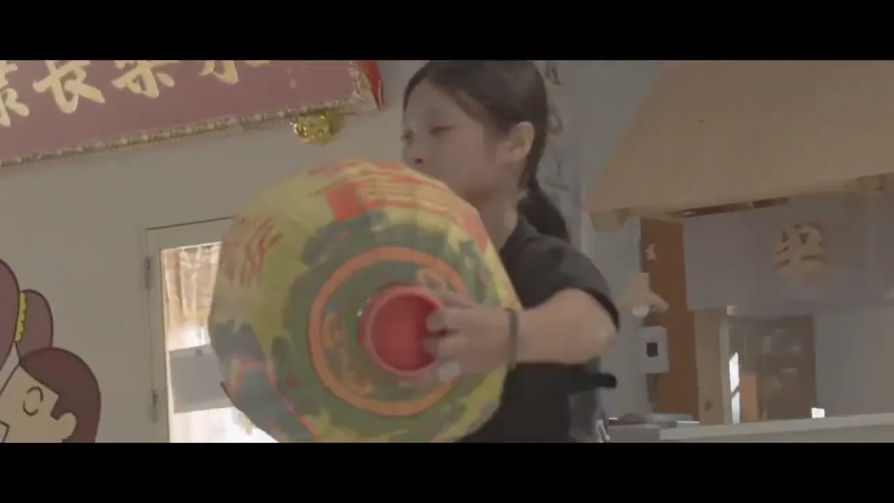 將翎女子官將首作品畫面：道具準備